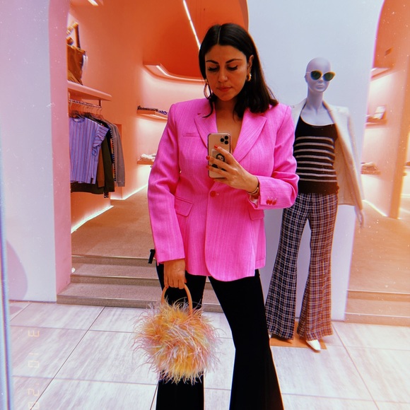 Meet your Posher, Lea - Picture 1 of 1